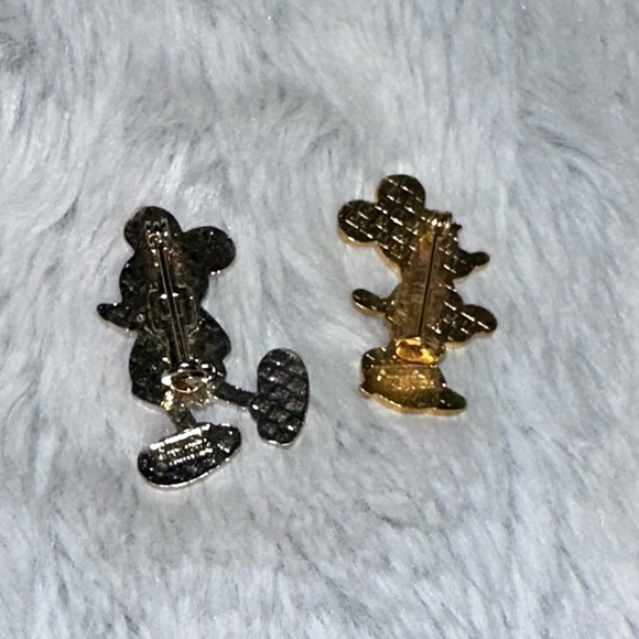 Mickey and Minnie Pins - Picture 2 of 4